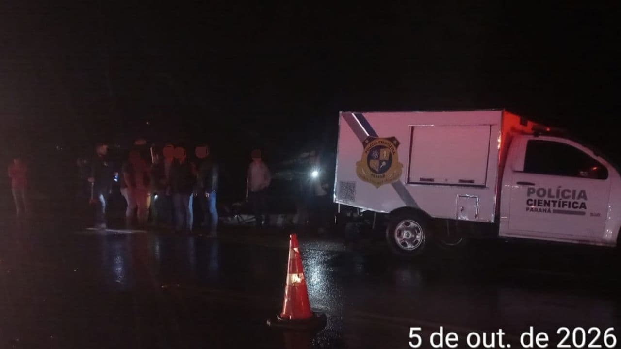 Colisão frontal entre carro e caminhão na PRC-466 mata motorista de 75 anos