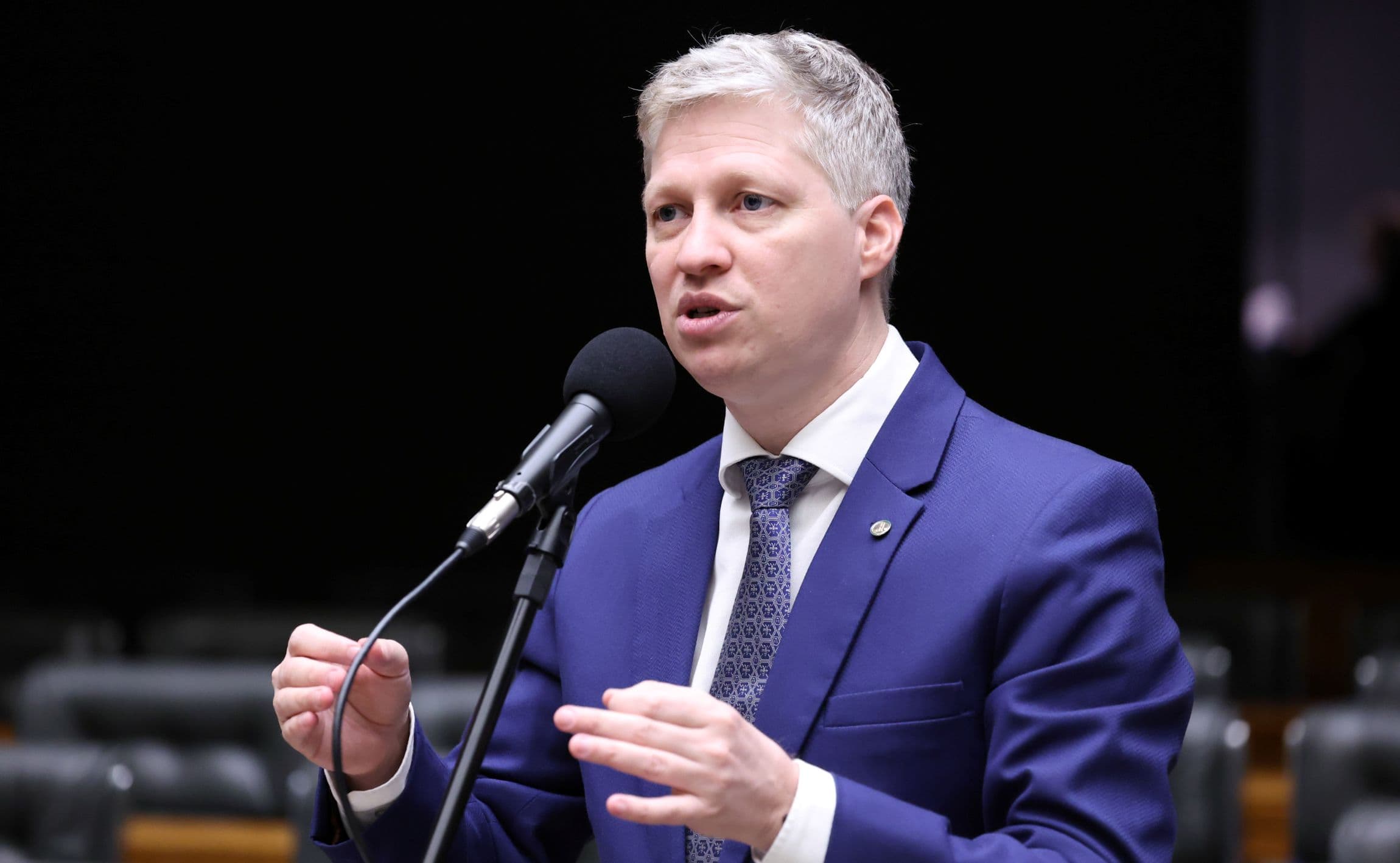 Van Hattem anuncia pedido de impeachment de Gilmar em 2027