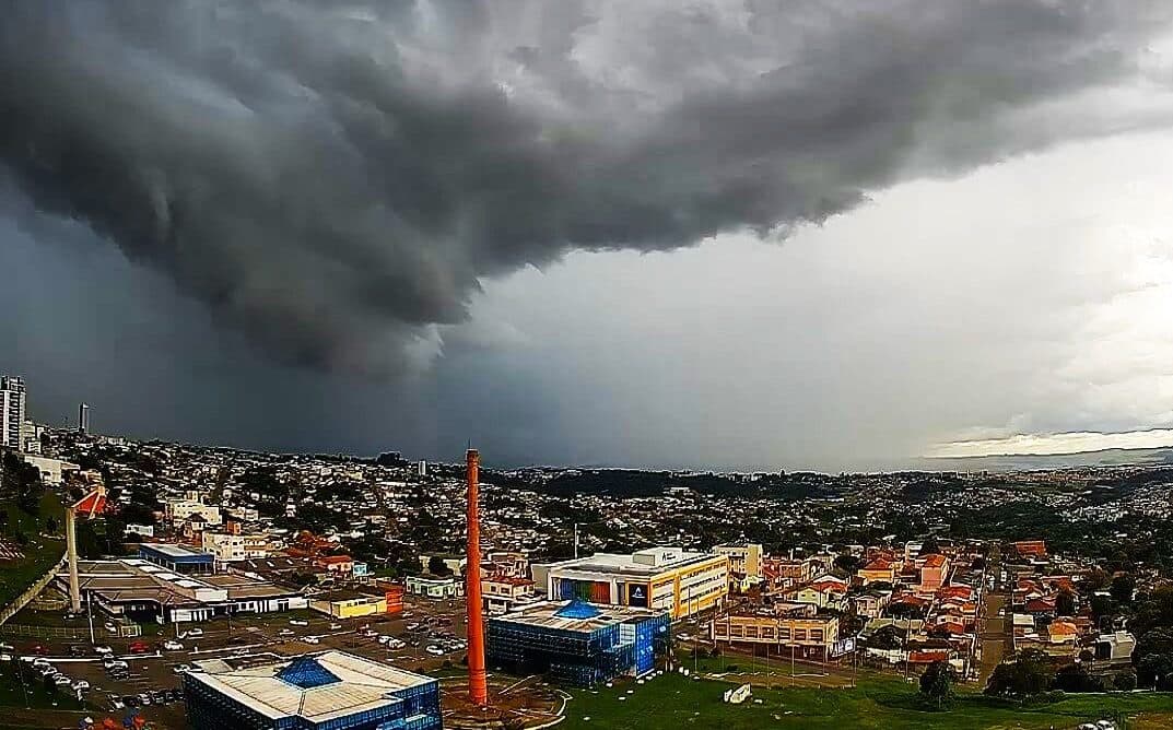 Inmet emite perigo para tempestade em PG e região