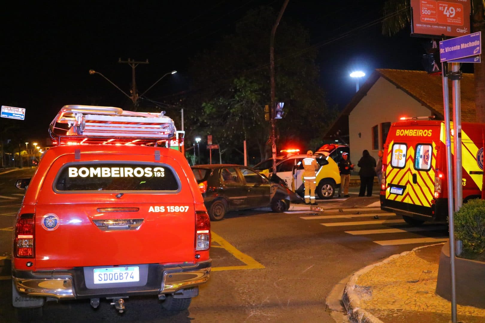 Veículos colidem próximo ao Parque Ambiental e uma pessoa fica ferida