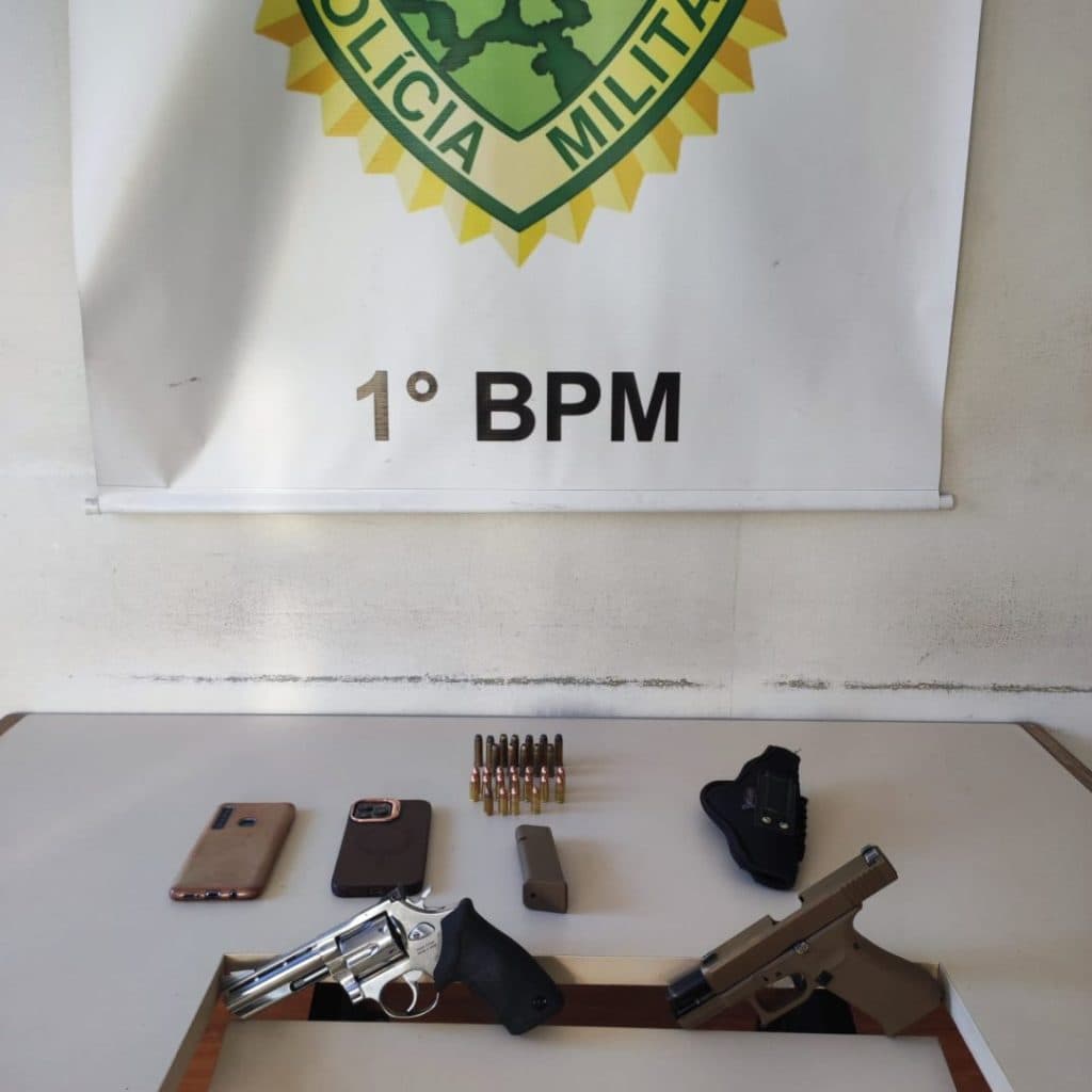 PM apreende armas de fogo no bairro Oficinas, em Ponta Grossa