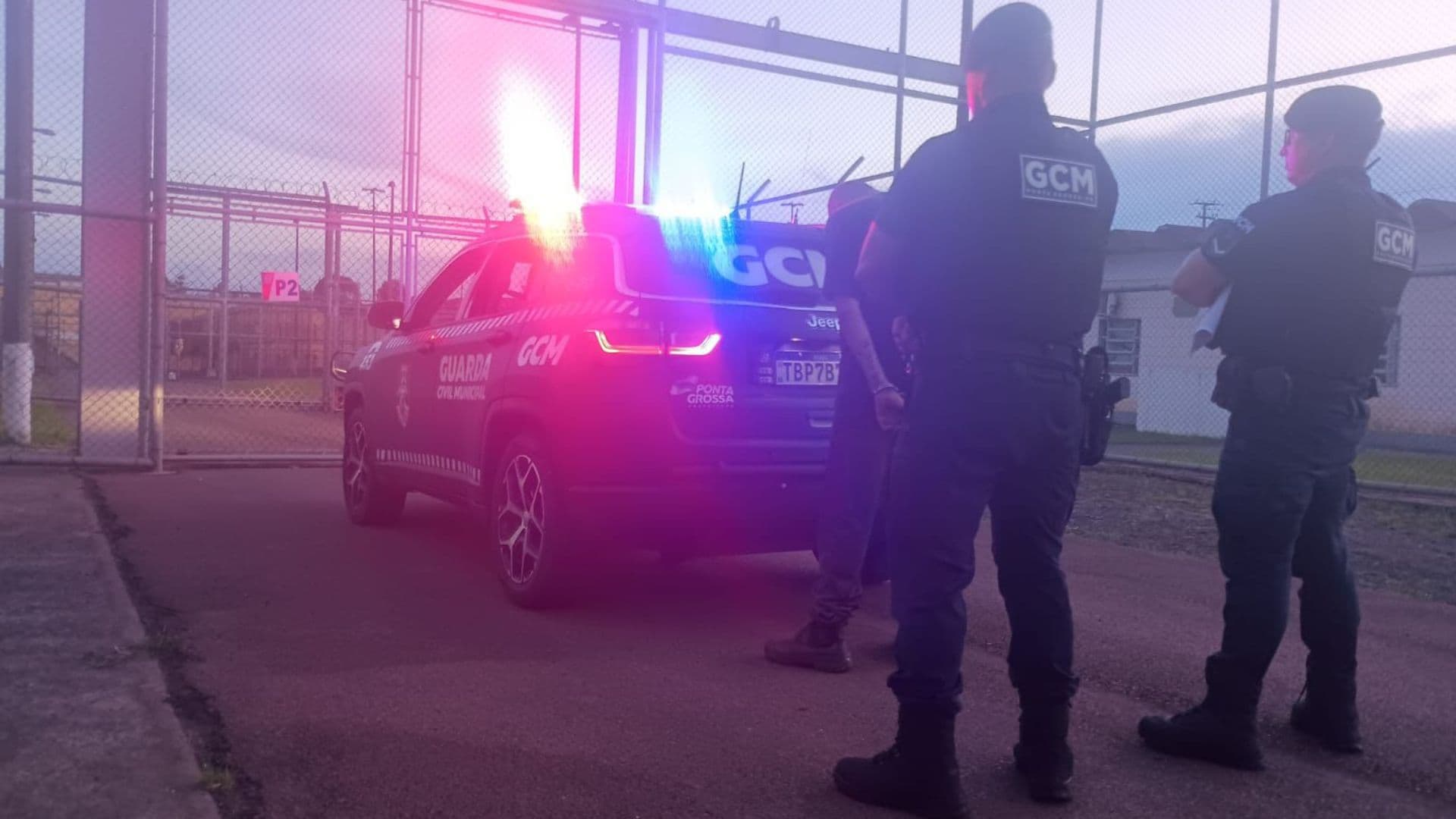 Homem com mandado de prisão é detido pela GCM em vila de Ponta Grossa