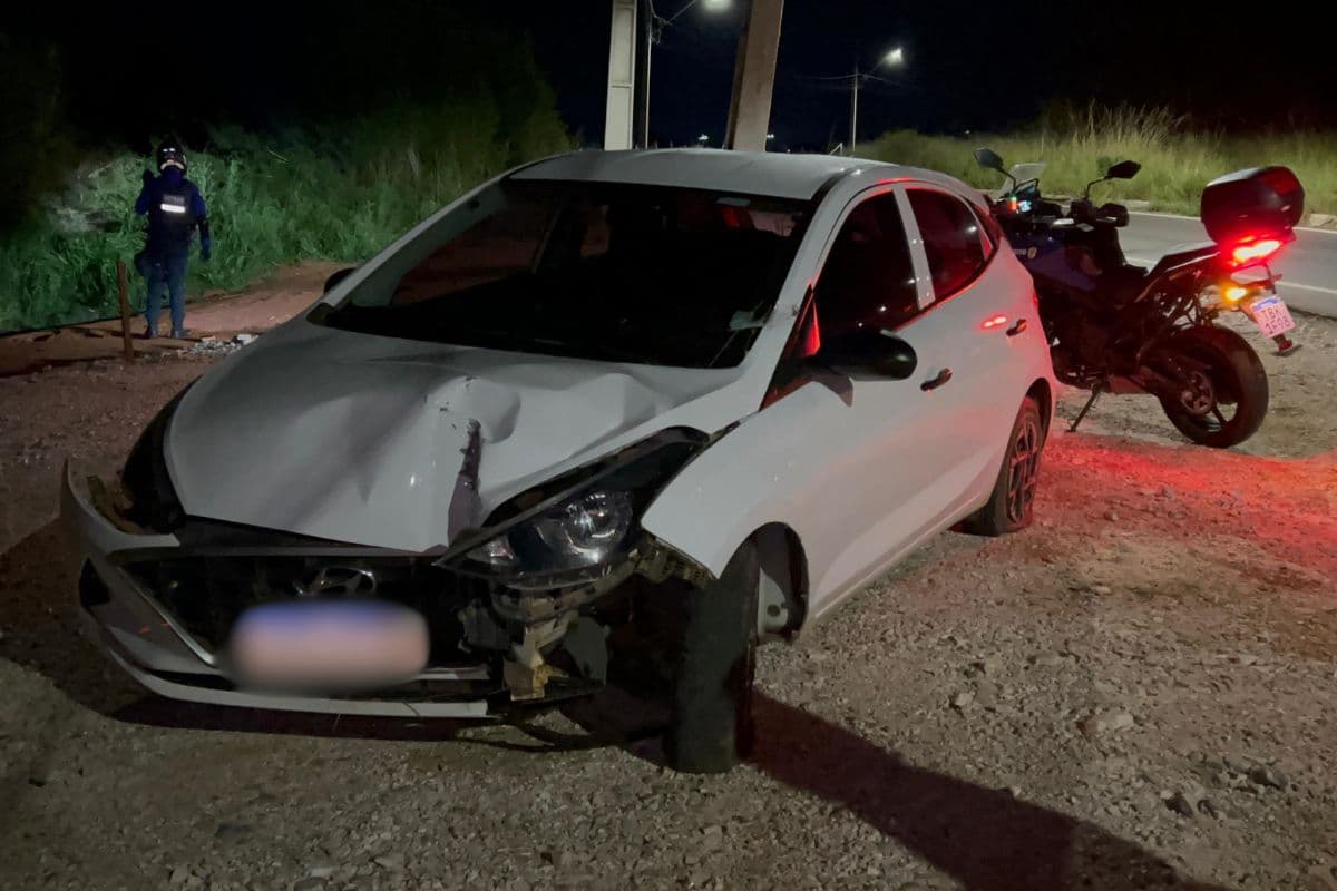 Mistério: carro batido é encontrado na região do Cará-Cará e testemunhas relatam fuga de motorista ferido
