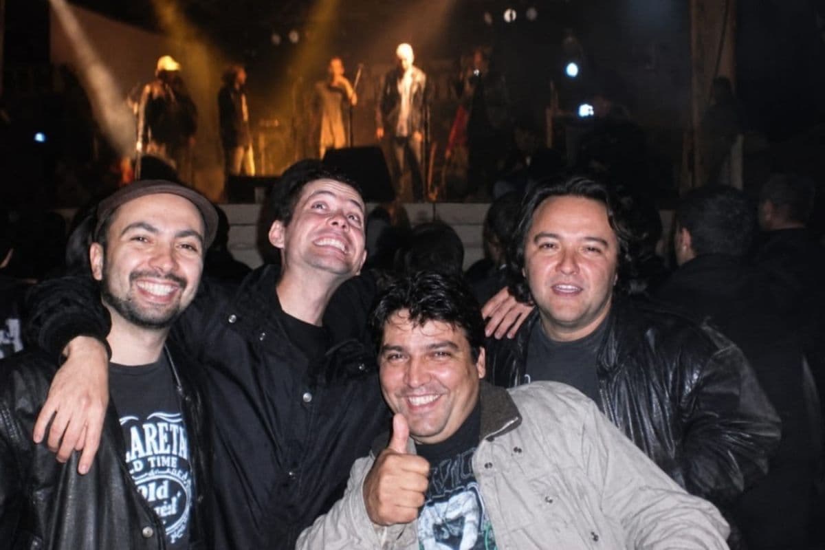 Feliz Dia Mundial do Rock , John Elvis