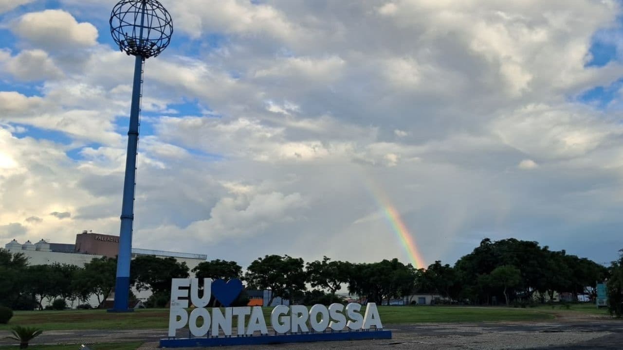 PG sanciona lei que autoriza músicas cristãs em praças de Ponta Grossa
