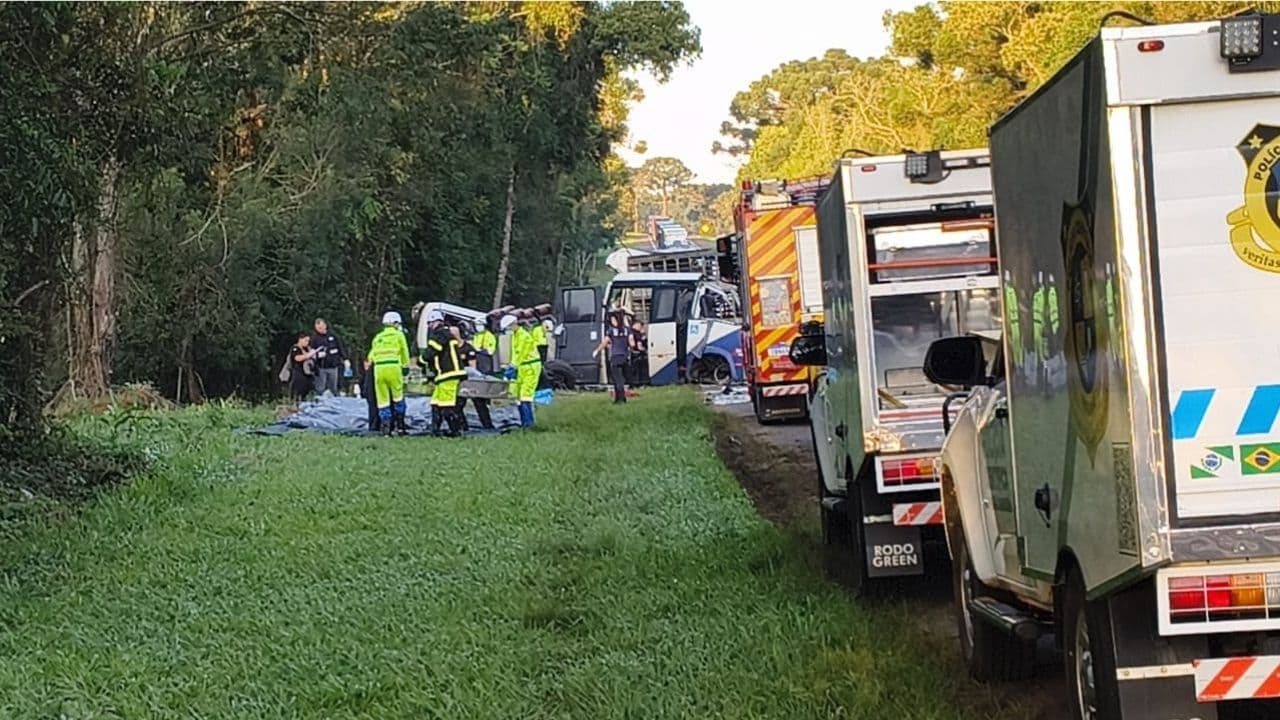 Confira mais imagens do acidente com 23 mortes na BR-373 em Ipiranga