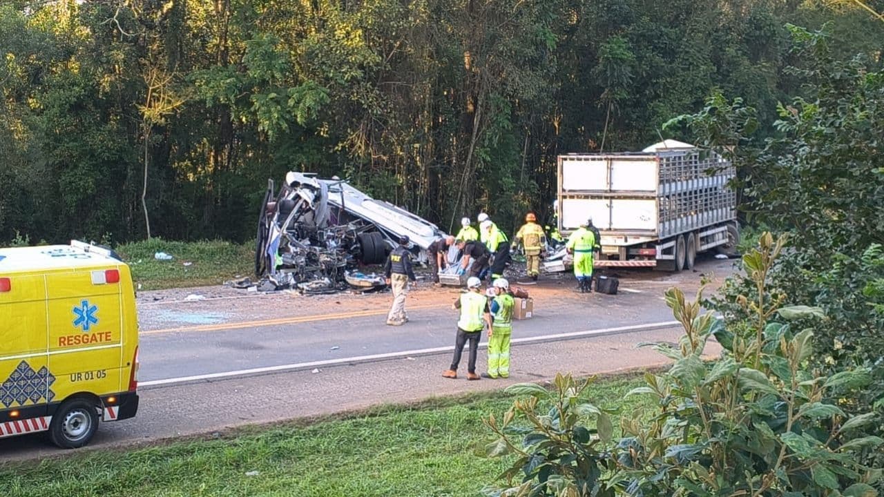 Sobe para 23 o número de mortos no trágico acidente em Ipiranga