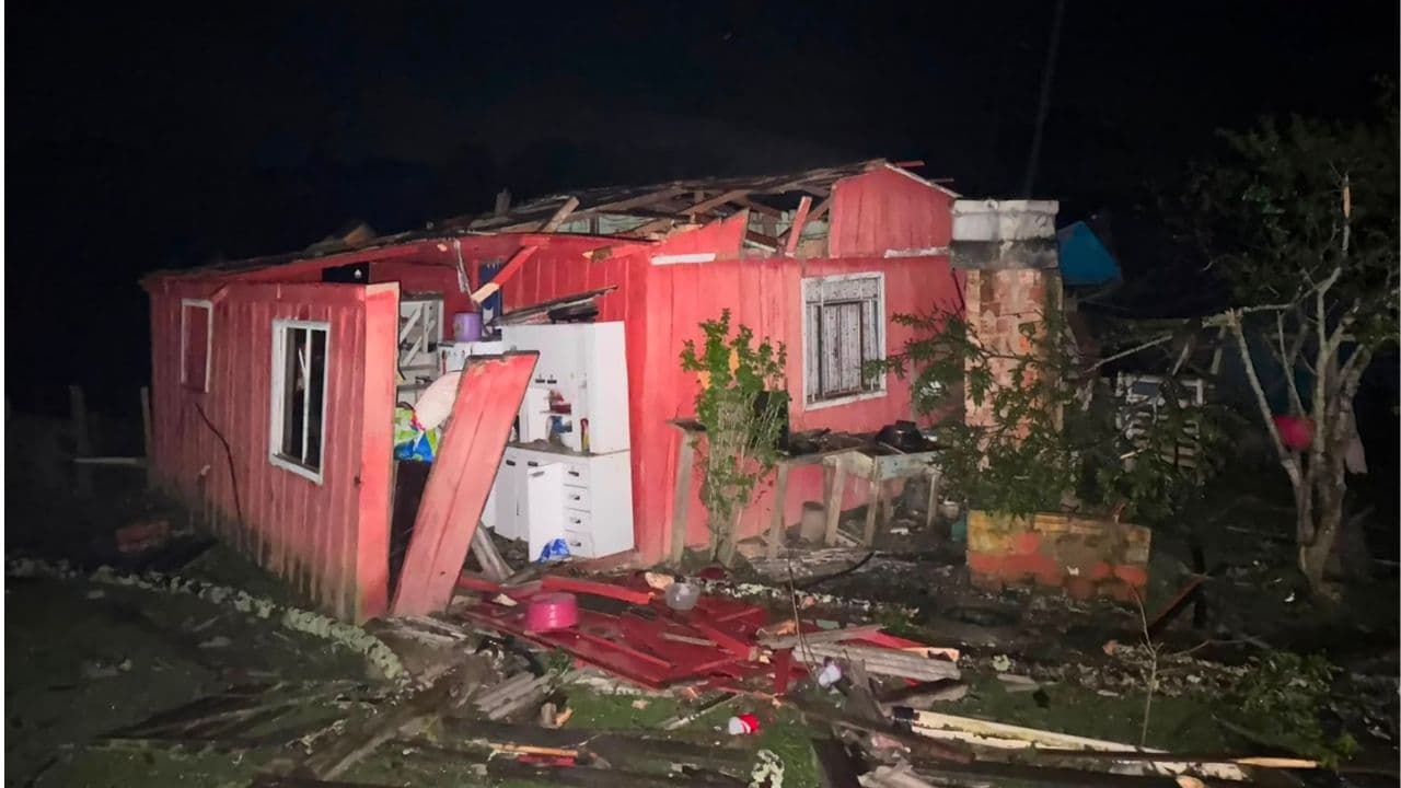 Imagens mostram áreas atingidas por tornado em Piraí do Sul