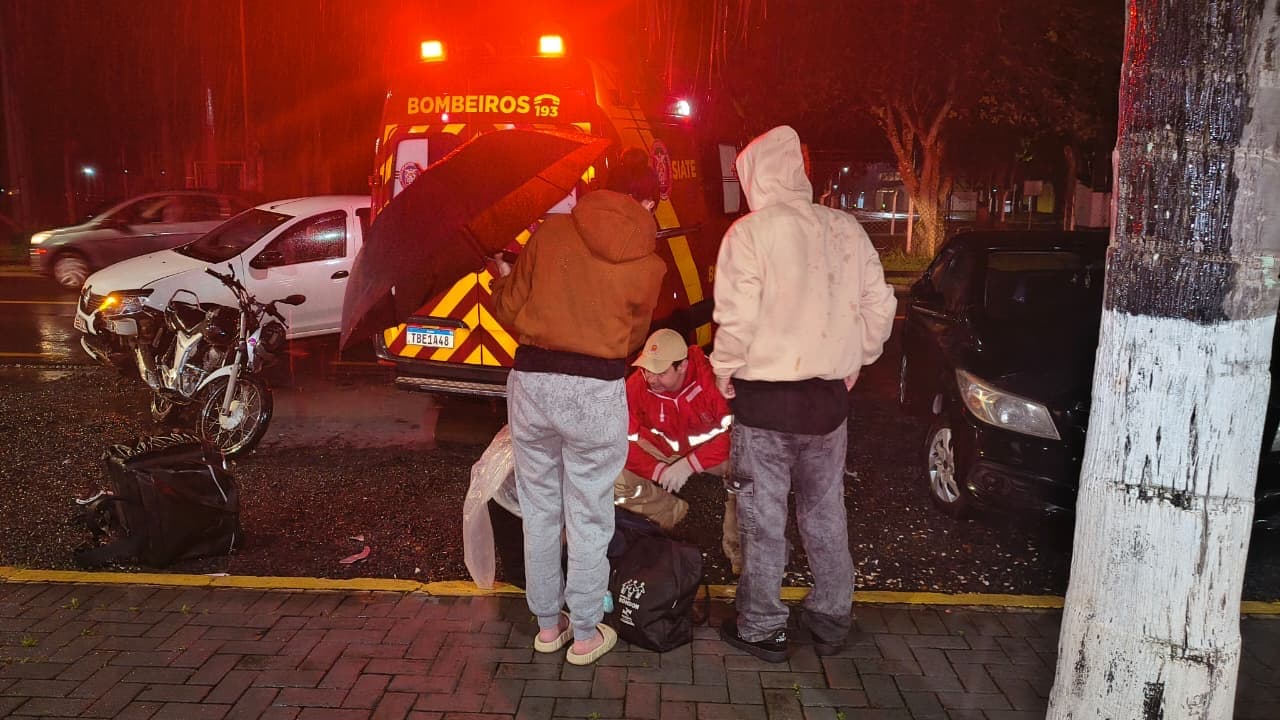 Batida de trânsito vira pancadaria e roubo de celular em avenida de PG
