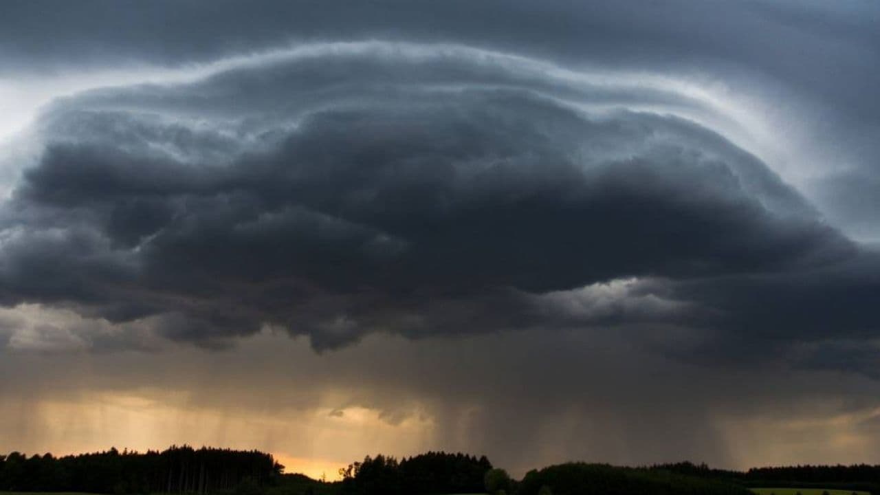 Ciclone extratropical coloca Paraná em alerta; Ponta Grossa terá chuva e rajadas