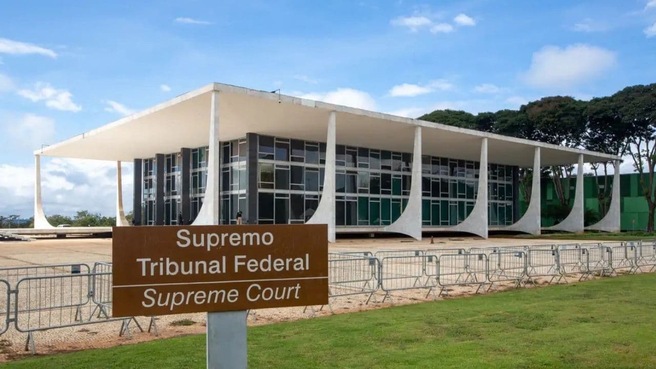 Homem é preso ao tentar invadir a sede do STF em Brasília