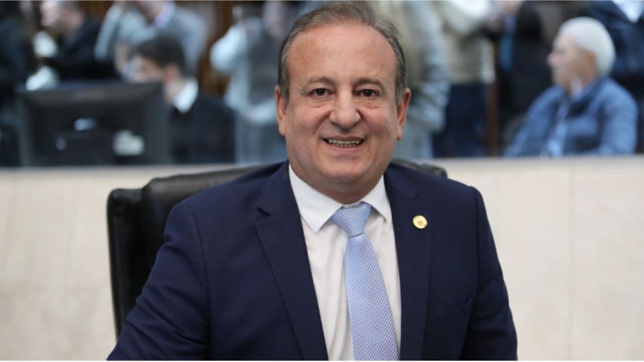 Proporcionalmente Moacyr Fadel é o mais no Paraná