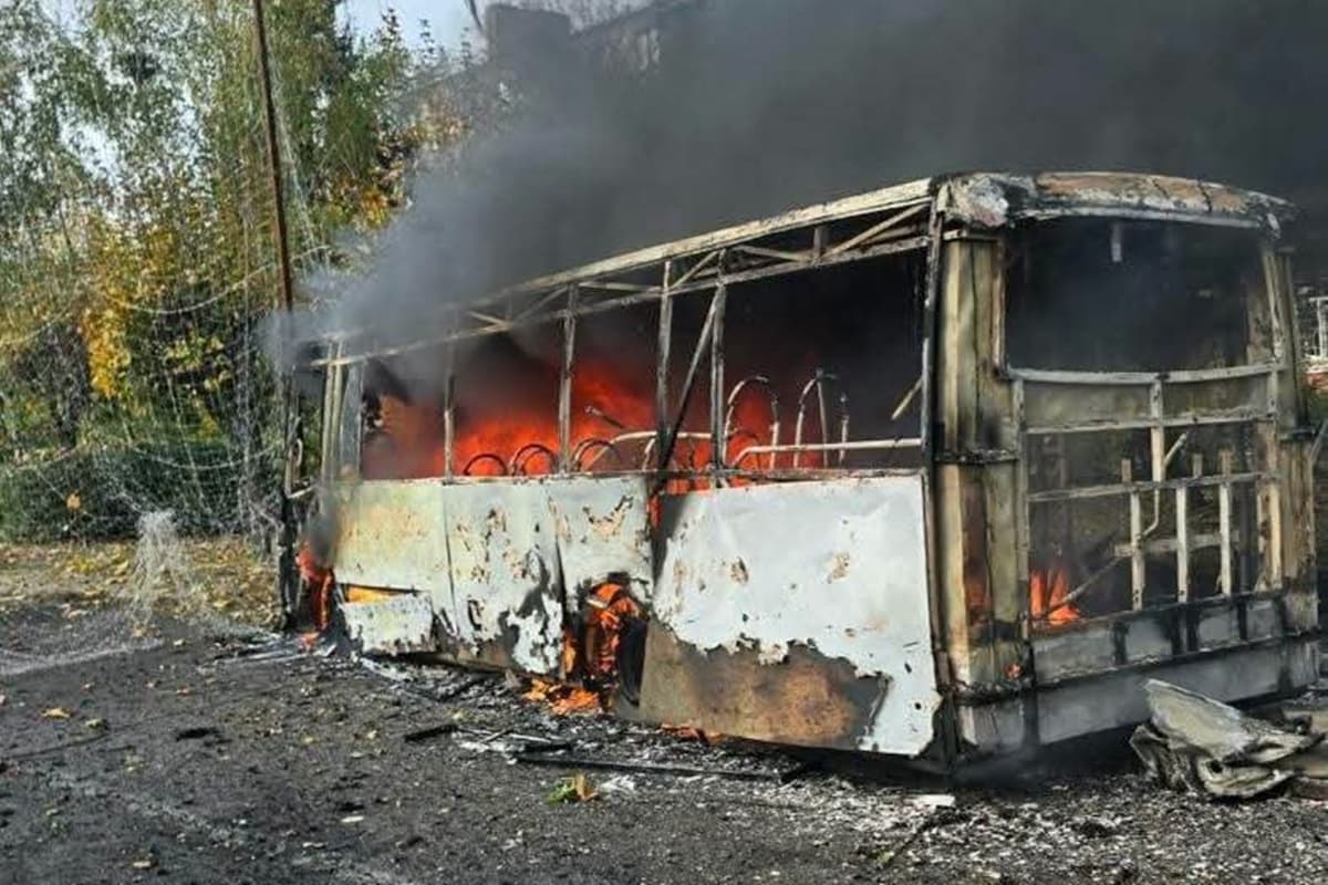 Ataque russo a ônibus deixa 30 mortos na Ucrânia